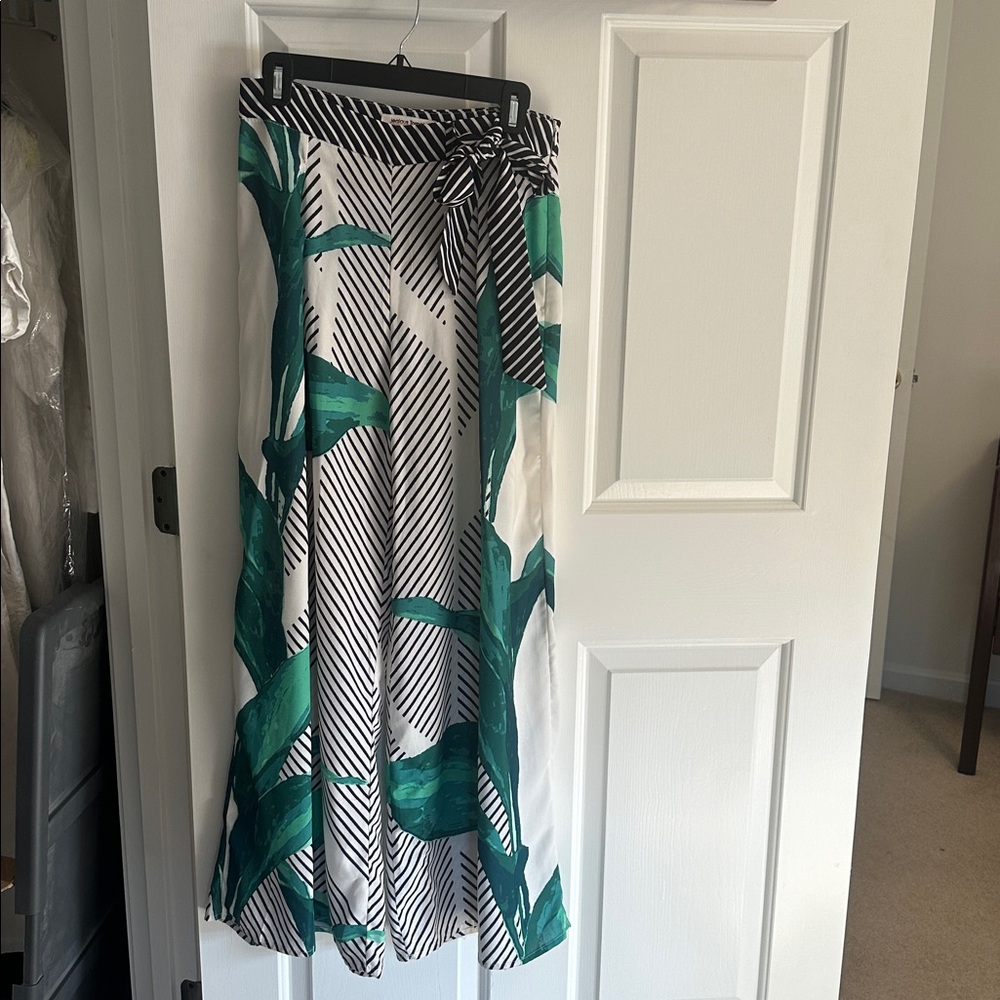 Jealous Tomato Green and Black Wide Leg Pants